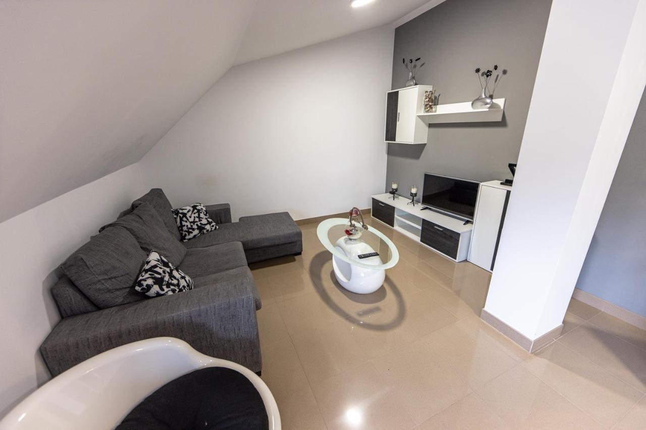 Apartamento Ponte Camarinas Exterior photo